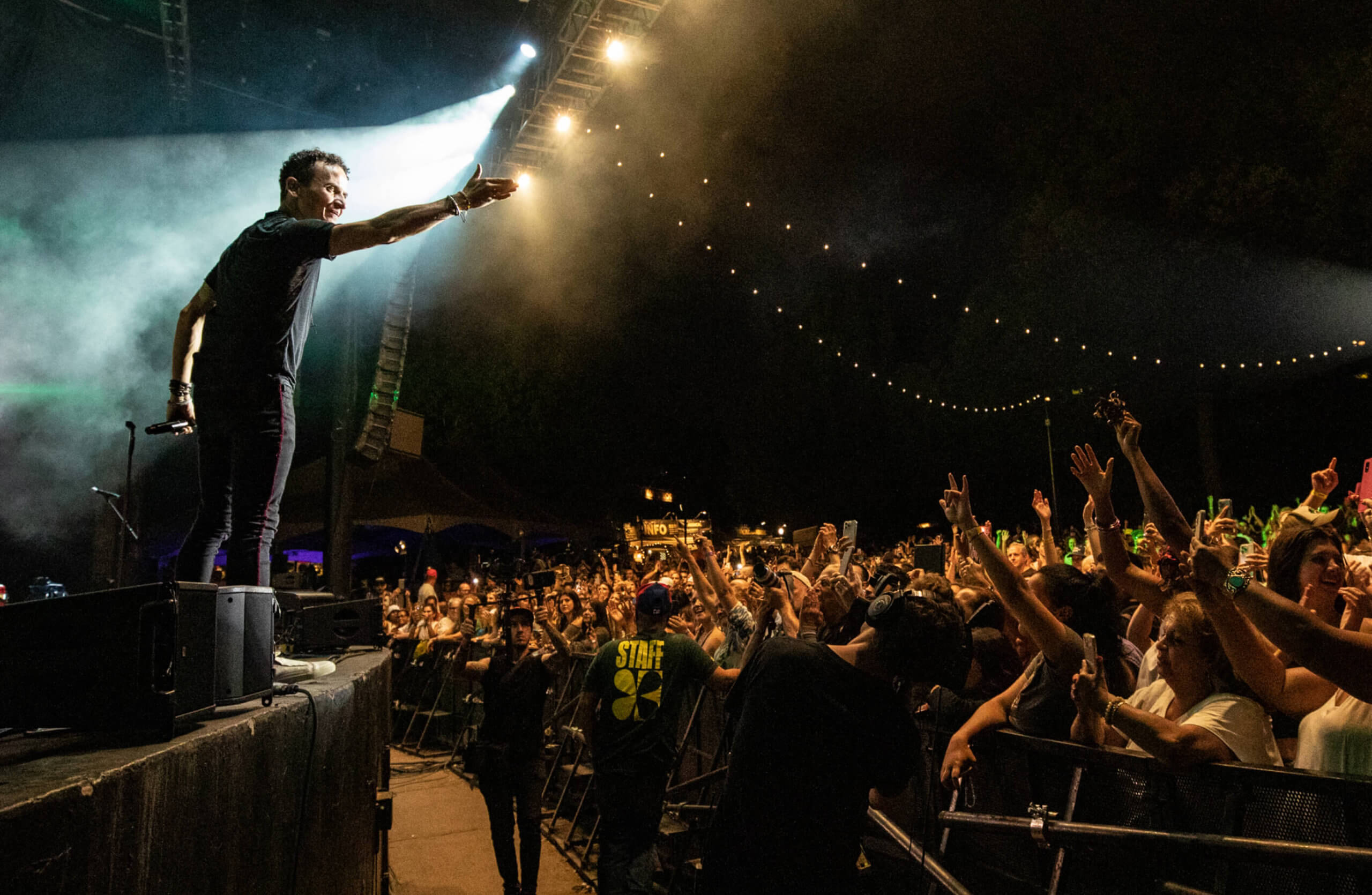 gander-celebrate-brooklyn-crowd-staff